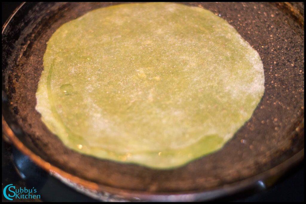 Palak Paratha Recipe | Spinach Paratha Recipe - Subbus Kitchen
